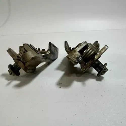 Honda CRF 250L 2017  Foot Pegs Peg Left & Right W/ Hardware OEM STOCK CRF250L