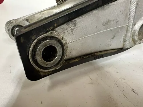 2002 Yamaha YZ250 Swingarm Swing Arm Rear End OEM Genuine Stock 2 Stroke
