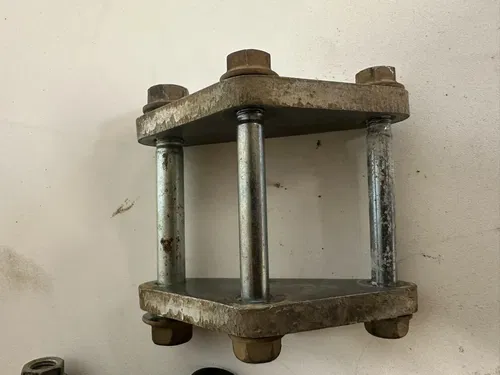 1997 HONDA XR400R  Motor Mounts XR 4000 R Hangers  Hardware