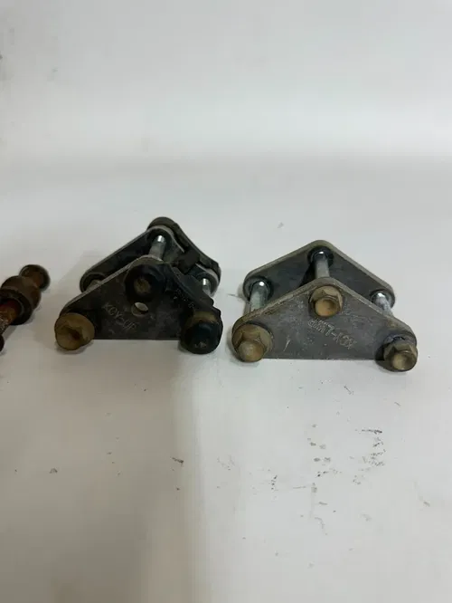 1997 HONDA XR400R  Motor Mounts XR 4000 R Hangers  Hardware