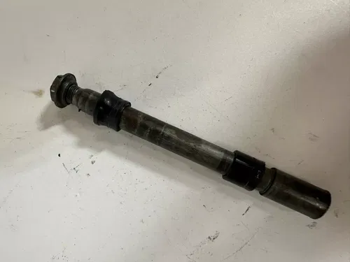 2002 Yamaha YZ250 Front Axle Nut & Spacers YZ 250 02