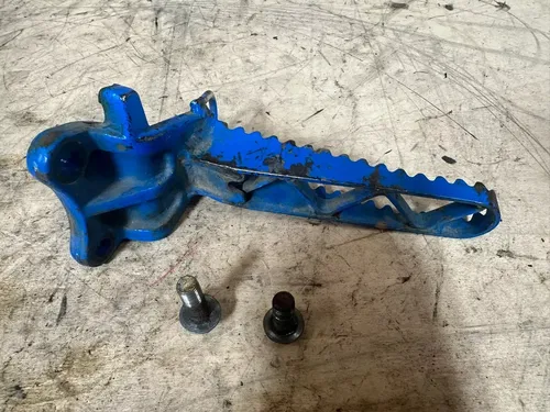 1987 Quadzilla Suzuki LT500R Right Hand Side Foot Peg W/Bolts 87-90