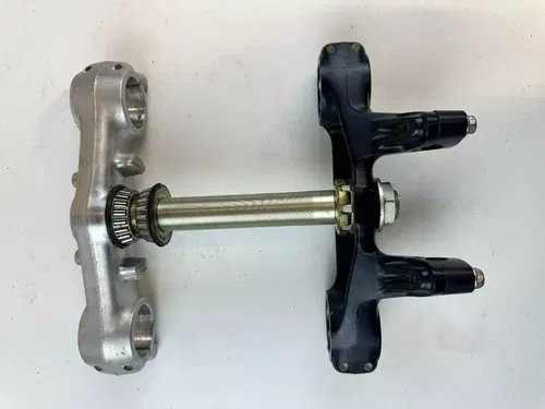 1987 Honda XR250R  Triple Tree Bar Clamps Fork Clamp OEM Stock NICE! OEM
