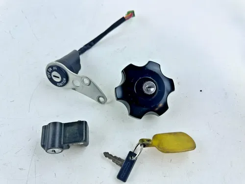 05-24 Suzuki DRZ400SM Stock Ignition Gas Cap Lock Key OEM