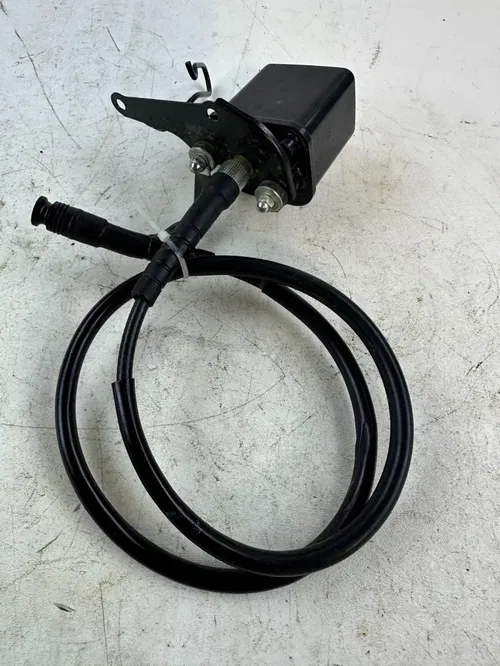 2001 Honda XR400R OEM Stock Odometer w/ Bracket and Cable NICE 96-04 Mile Track
