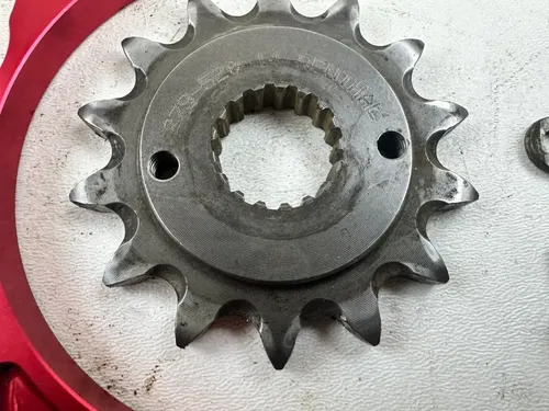 2001 Honda XR400R 279-520-14 Renthal Sprocket w/Red Aftermarket Guard Case Saver