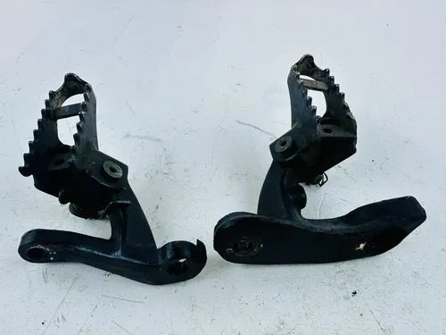 1987 Honda XL250R 84-87 Foot Pegs and Mounts Left Right OEM Stock