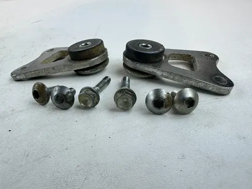 2001 Honda XR400R Gas Tank Lower Mounts Mount Mounting Damper Brackets OEM