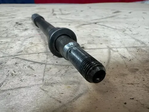 HONDA XR600R Front Axle w/bushing 1992 XR 600 R