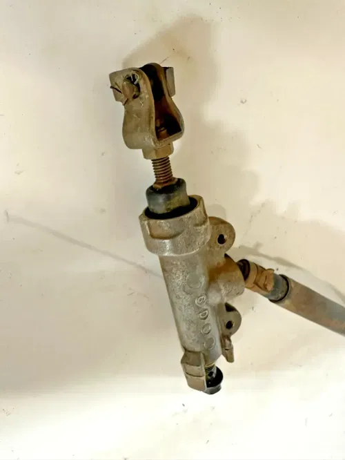 1997 HONDA XR400R STOCK NISSIN Rear Brake Master Cylinder Hose & Reservoir OEM