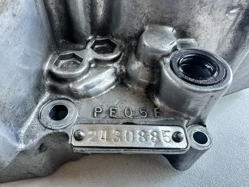 2006 Honda CRF450R Right Side Inner Crank Case Bottom End Engine With Bolts