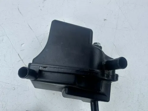 2022 Suzuki DRZ400SM Engine Oil Case Canister Breather Box W/hoses OEM Stock