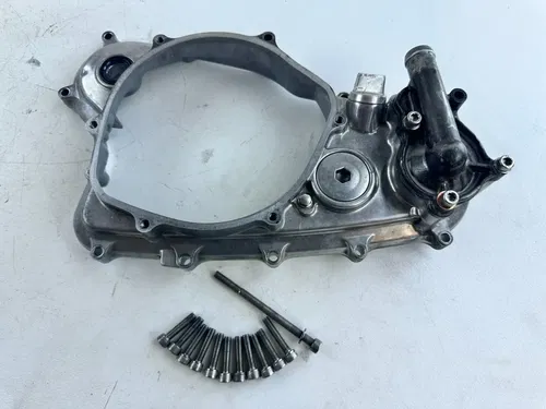 2006 Honda CRF450R Right Side Inner Clutch Cover W/ Bolts & Water Pump