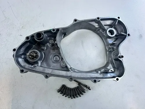 2006 Honda CRF450R Right Side Inner Clutch Cover W/ Bolts & Water Pump