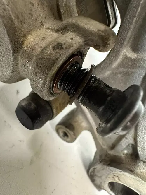 2002 Yamaha YZ250 Rear Master Brake Cylinder & Caliper W/ Banjo Bolt