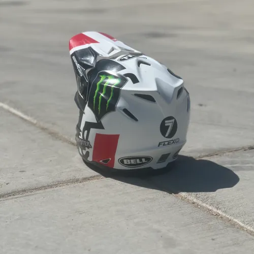 Bell Moto 9 Flex Size Small 