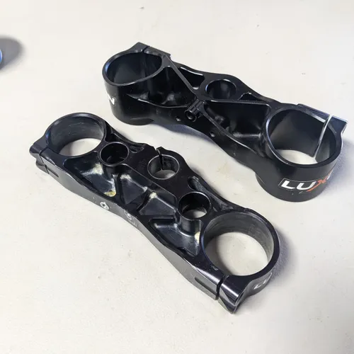 Luxon Triple Clamps