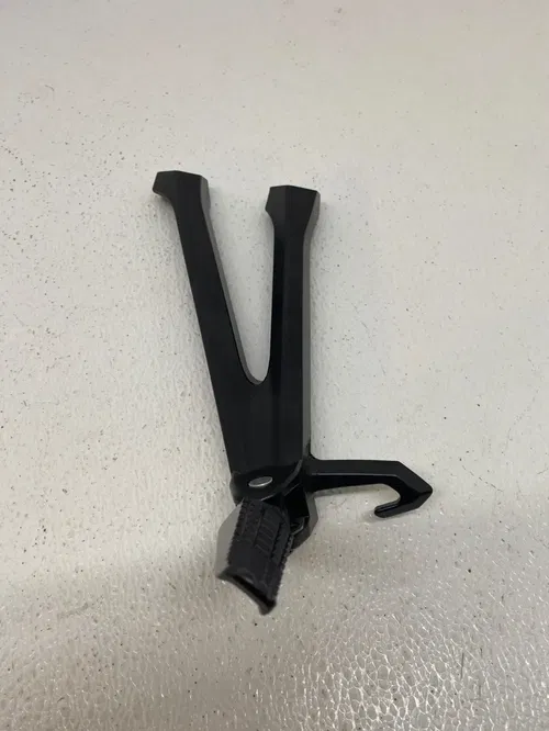 11-22 SUZUKI GSXR 600 REAR PASSENGER FOOT PEGS LEFT RIGHT GSXR600