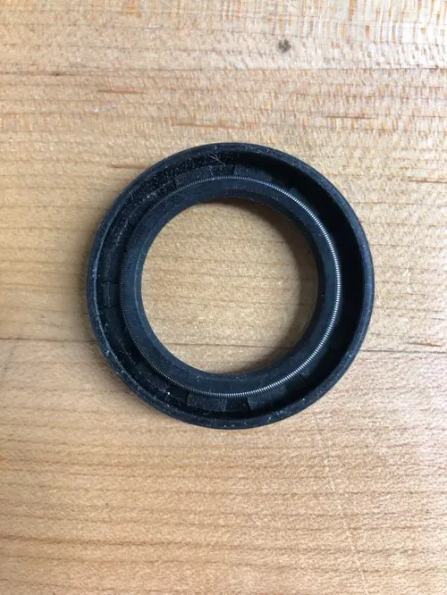 1 COUNT TC 28X42X6 OIL GREASE DUST SEAL DOUBLE LIP WITH SPRING 28mmX42mmX6mm