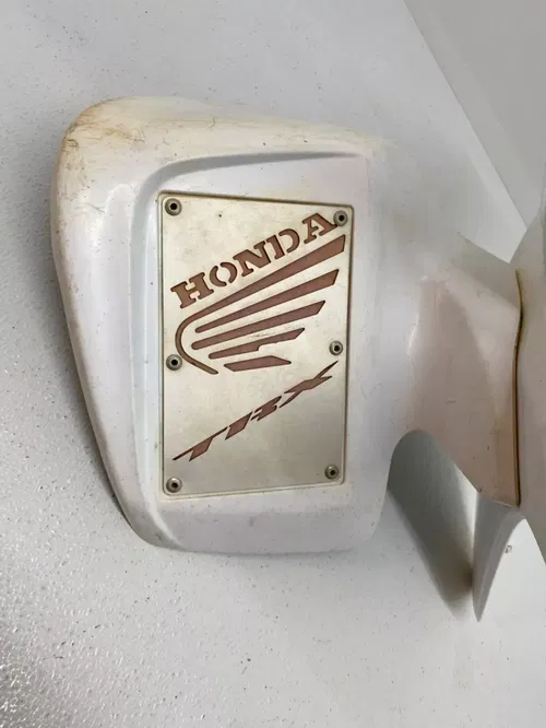 OEM STOCK HONDA LEFT FRONT FENDER WHITE PLASTIC HONDA TRX450R TRX450ER TRX 450R