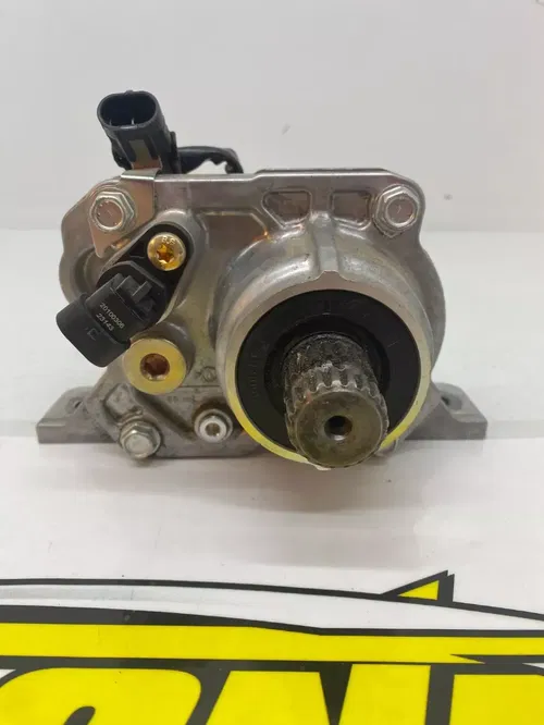 Can-Am Maverick R 2024 2025 Clutch Assembly Front Drive 705402686 SHAFT