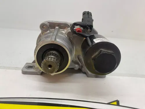 Can-Am Maverick R 2024 2025 Clutch Assembly Front Drive 705402686 SHAFT