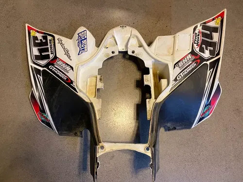 YFZ450R YAMAHA PLASTIC REAR WHITE FENDERS FENDER 18P 09 10 11 12 13 18P YFZ 450R