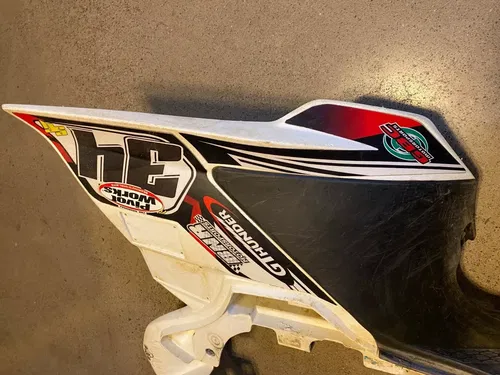 YFZ450R YAMAHA PLASTIC REAR WHITE FENDERS FENDER 18P 09 10 11 12 13 18P YFZ 450R