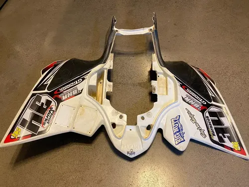 YFZ450R YAMAHA PLASTIC REAR WHITE FENDERS FENDER 18P 09 10 11 12 13 18P YFZ 450R