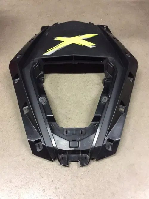 CAN AM MAVERICK HOOD FRONT CENTER PLASTIC NOSE PIECE 13 14 15 16 17 18 XXC XMR