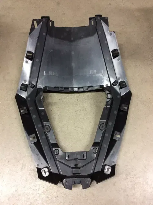 CAN AM MAVERICK HOOD FRONT CENTER PLASTIC NOSE PIECE 13 14 15 16 17 18 XXC XMR