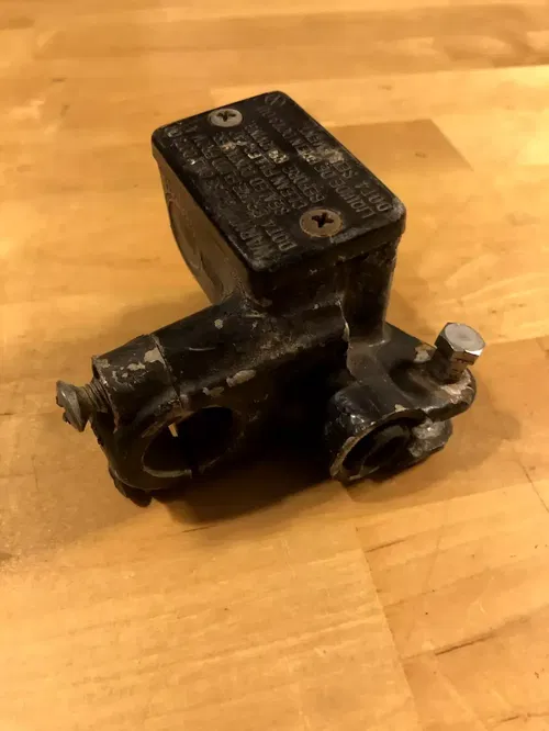 Honda 1987 1988 TRX250X OEM Front Right Brake Master Cylinder 45500-HC0-006