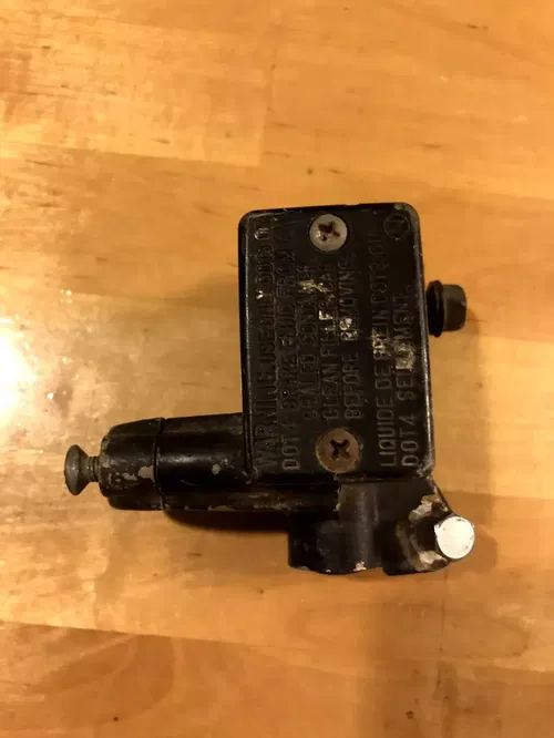 Honda 1987 1988 TRX250X OEM Front Right Brake Master Cylinder 45500-HC0-006