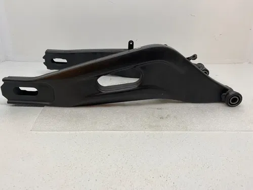 2021-2025 YAMAHA MT07 MT-07 OEM REAR BACK SWING ARM SUSPENSION SWINGARM W/ LINK