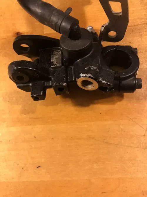OEM Suzuki 2004-2007 GSXR 600 750 1000 Front Brake Master Cylinder Perch Mount
