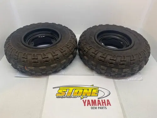 10" YAMAHA OEM FRONT WHEELS MAXXIS 21X7X10 TIRES 10X5.5 4/156 YFZ450 BANSHEE