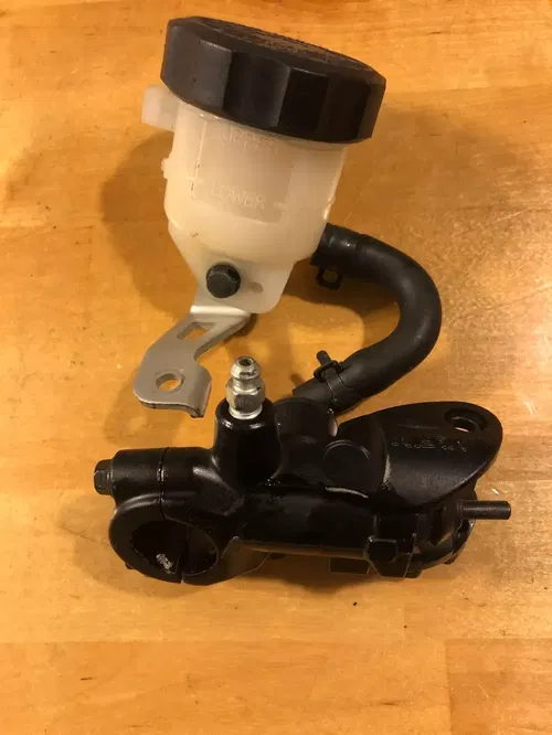 OEM Suzuki 2008-2022 GSXR 600 750 1000 Front Brake Master Cylinder Perch Mount