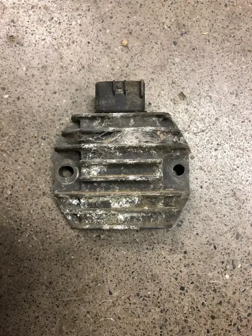 OEM HONDA TRX400EX TRX 400EX 400X VOLTAGE REGULATOR RECTIFIER STOCK
