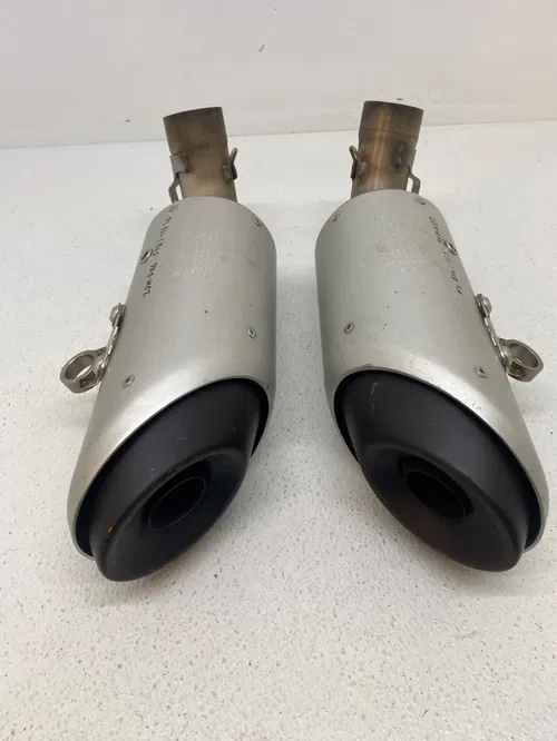 19-21 DUCATI HYPERMOTARD 950 RIGHT & LEFT EXHAUST PIPE MUFFLER SLIP ON SILENCER