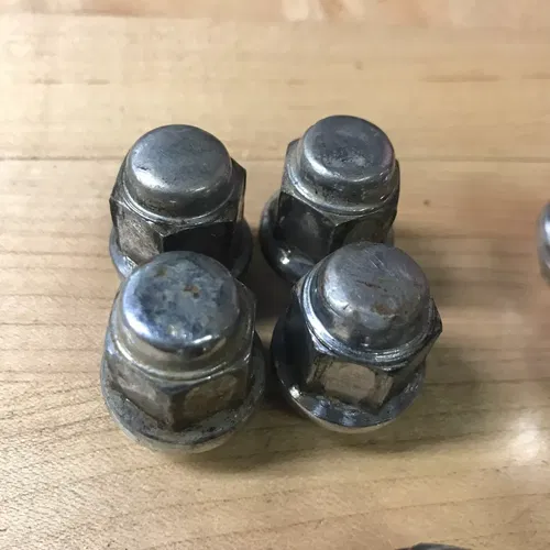 WHEEL LUGS SET OF 16 10-1.25 BEVELED Lug Nut 10X1.25 HONDA YAMAHA SUZUKI