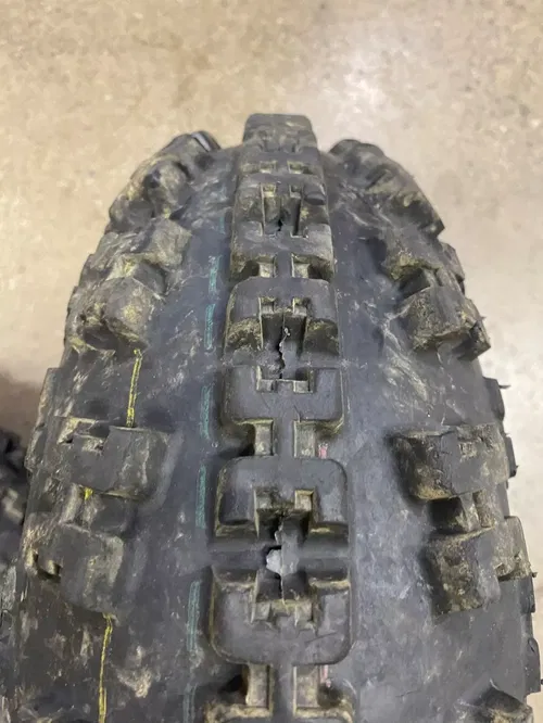 FRONT 2-3 ITP WHEELS & MAXXIS TIRES 21X7X10 HONDA TRX250R TRX450R SUZUKI LTR450