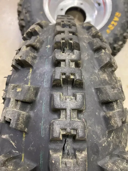 FRONT 2-3 ITP WHEELS & MAXXIS TIRES 21X7X10 HONDA TRX250R TRX450R SUZUKI LTR450