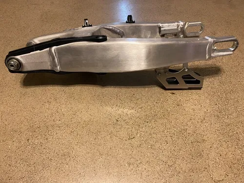 NEW 2019-2023 KAWASAKI KX450 SWINGARM BOLT CHAIN GUIDE KX 250 450 KX450X KX250X