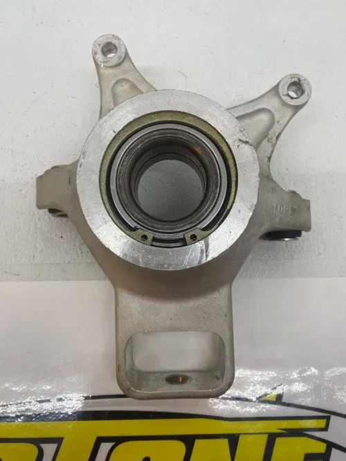 CAN AM LEFT L LH REAR DRIVER SIDE KNUCKLE 2022-2025 MAVERICK X3 OEM