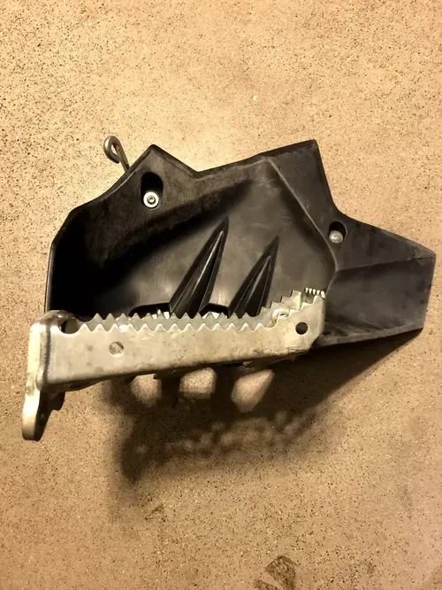 YAMAHA YFZ450R LEFT LH FOOT PEG HEEL GUARD 2014-2015-2016 14-15-16 20 22