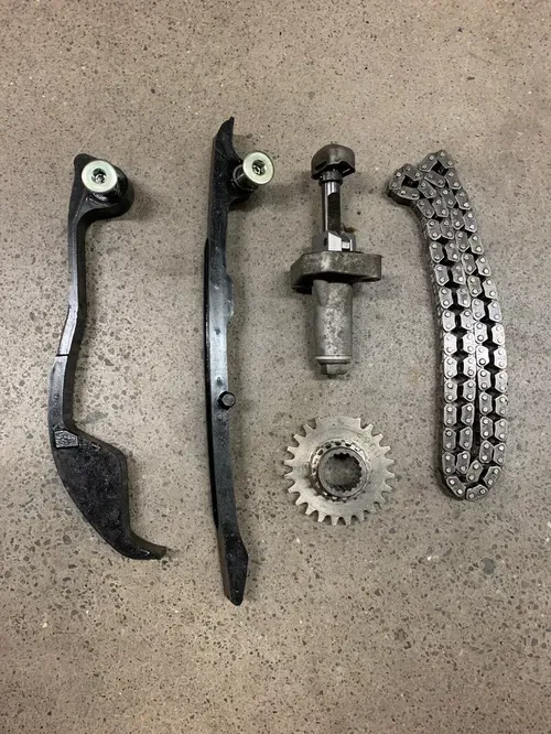 SUZUKI GSXR600 GSX R600 04-05 CAM CHAIN TENSIONER GUIDE ADJUSTER GSX R600X OEM