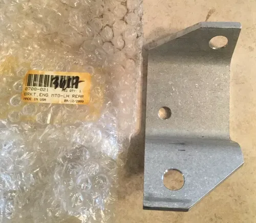 ARCTIC CAT OEM SNOWMOBILE TRIPLE TOURING 600 660 ZRT ENGINE MOTOR MOUNT