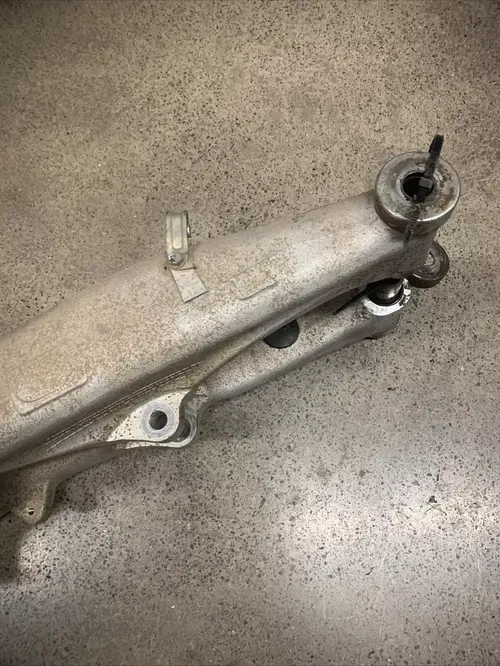YAMAHA YFZ450 YFZ 450 SWINGARM SWING ARM 04-05 2004 2005