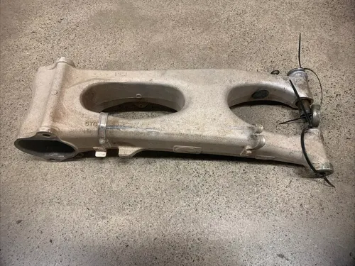 YAMAHA YFZ450 YFZ 450 SWINGARM SWING ARM 04-05 2004 2005