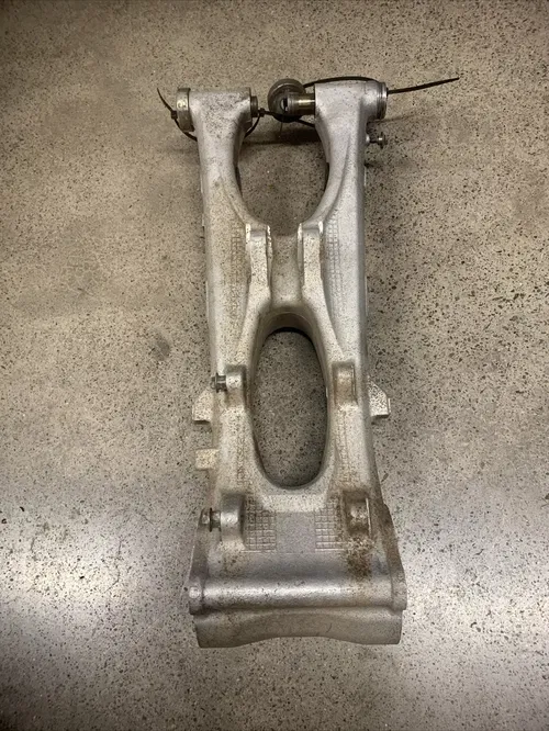 YAMAHA YFZ450 YFZ 450 SWINGARM SWING ARM 04-05 2004 2005